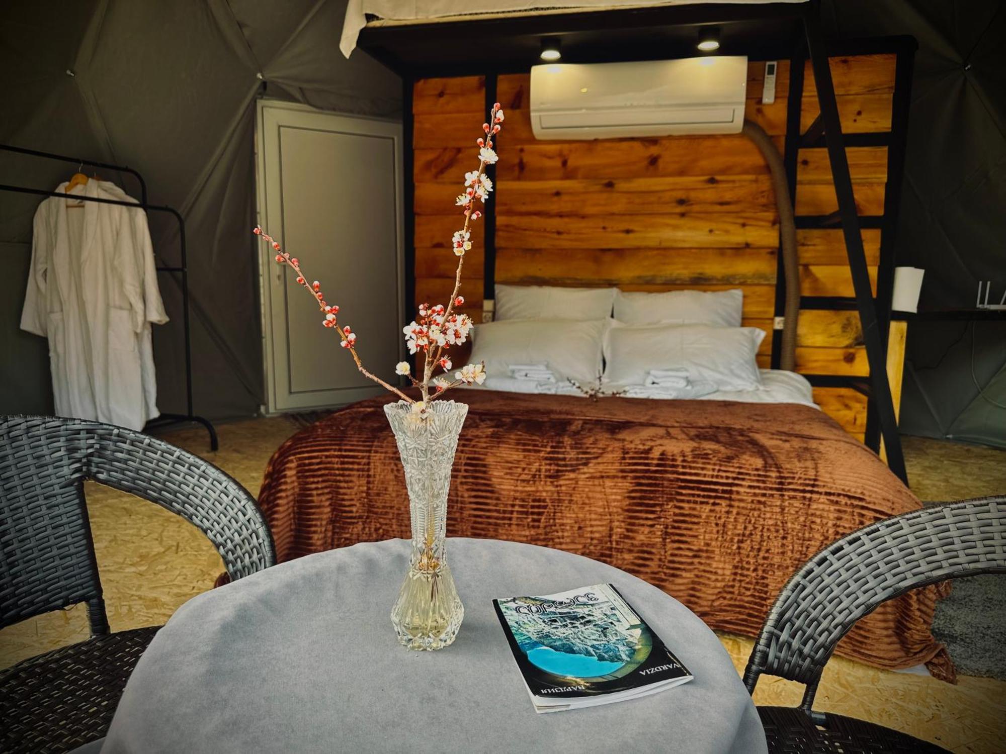 Vardzia Glamping Luaran gambar